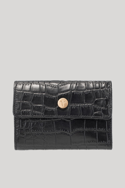 Leads to product detail page "Coccodrillo cosma wallet in black"