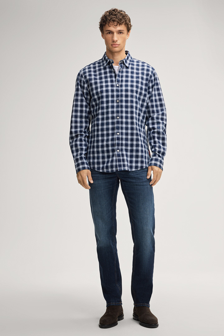 Leads to product detail page "Mitch Jeans in Navy"