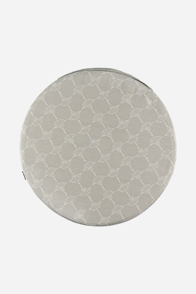 Führt zu Produktdetailseite „Sitzkissen rund JOOP! OUTDOOR CUSHION CORNFLOWER RELAX in Sand, 40 x 40 cm"