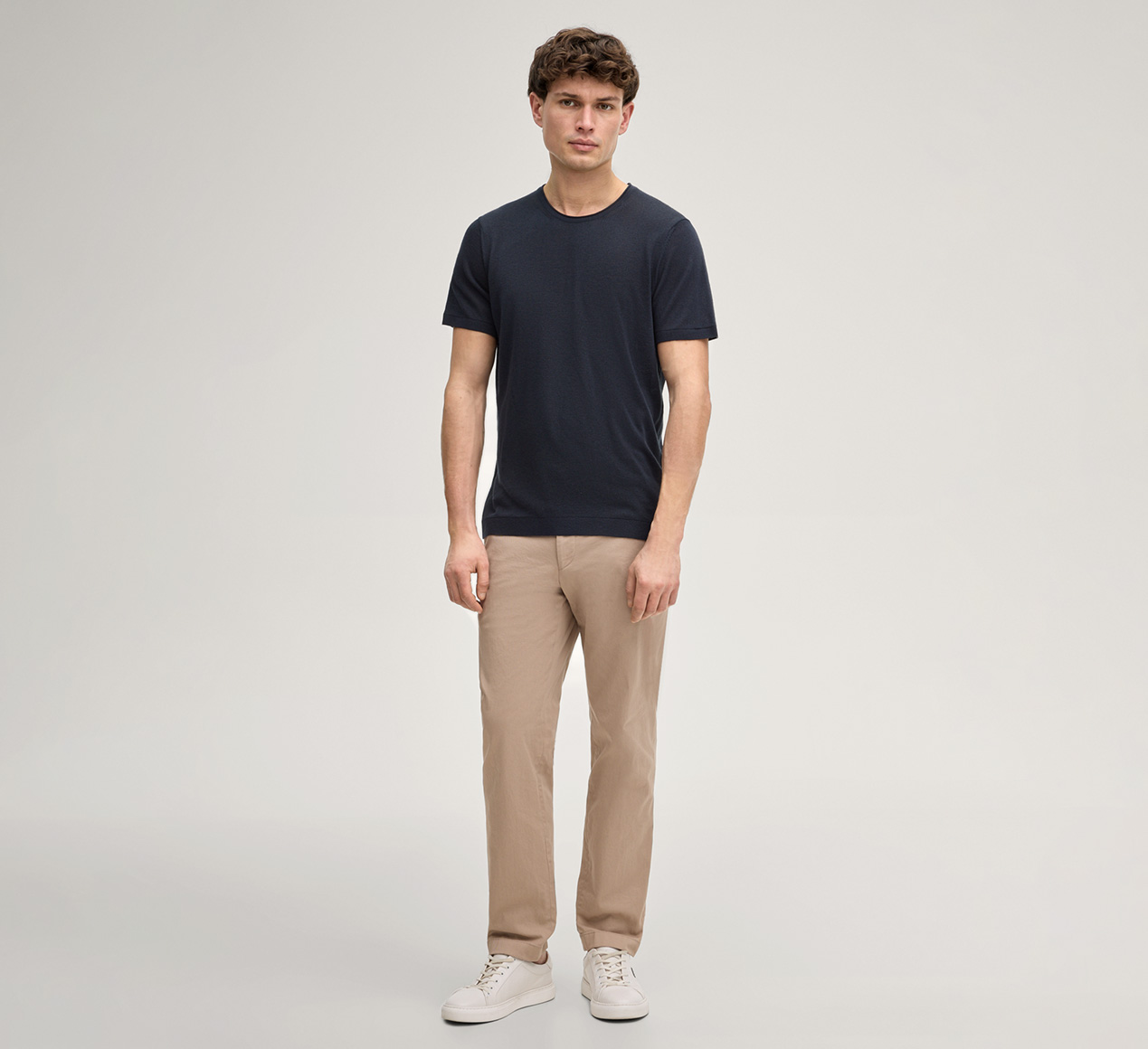 JOOP! präsentiert das Produkt Strickshirt Marosoro in Navy aus der Kategorie T-Shirts & Sweats