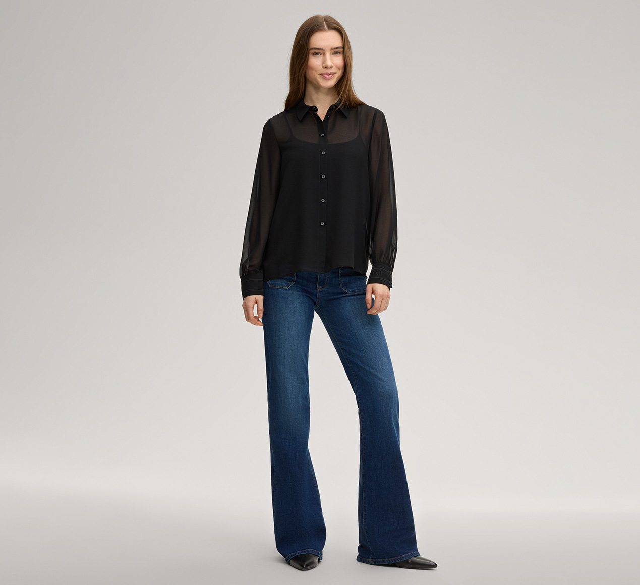 JOOP! präsentiert das Produkt Bluse Brisa in Schwarz aus der Kategorie Blusen