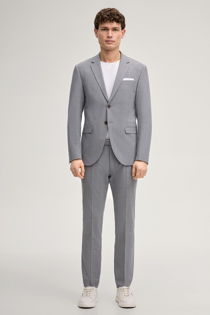 Leads to product detail page "Damon-Gun Suit in Grey Melange"