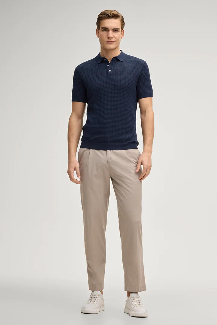 Leads to product detail page "Vanceo polo shirt in dark blue structured fabric"