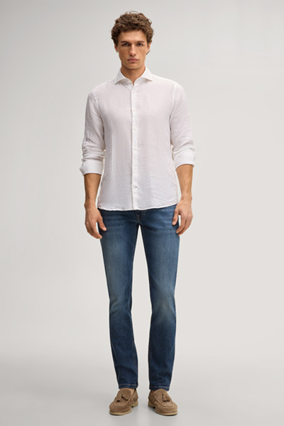 Leads to product detail page "Hamond jeans in denim blue"