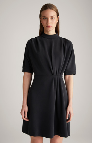 Sukienka z materiału dresowego w kolorze czarnym