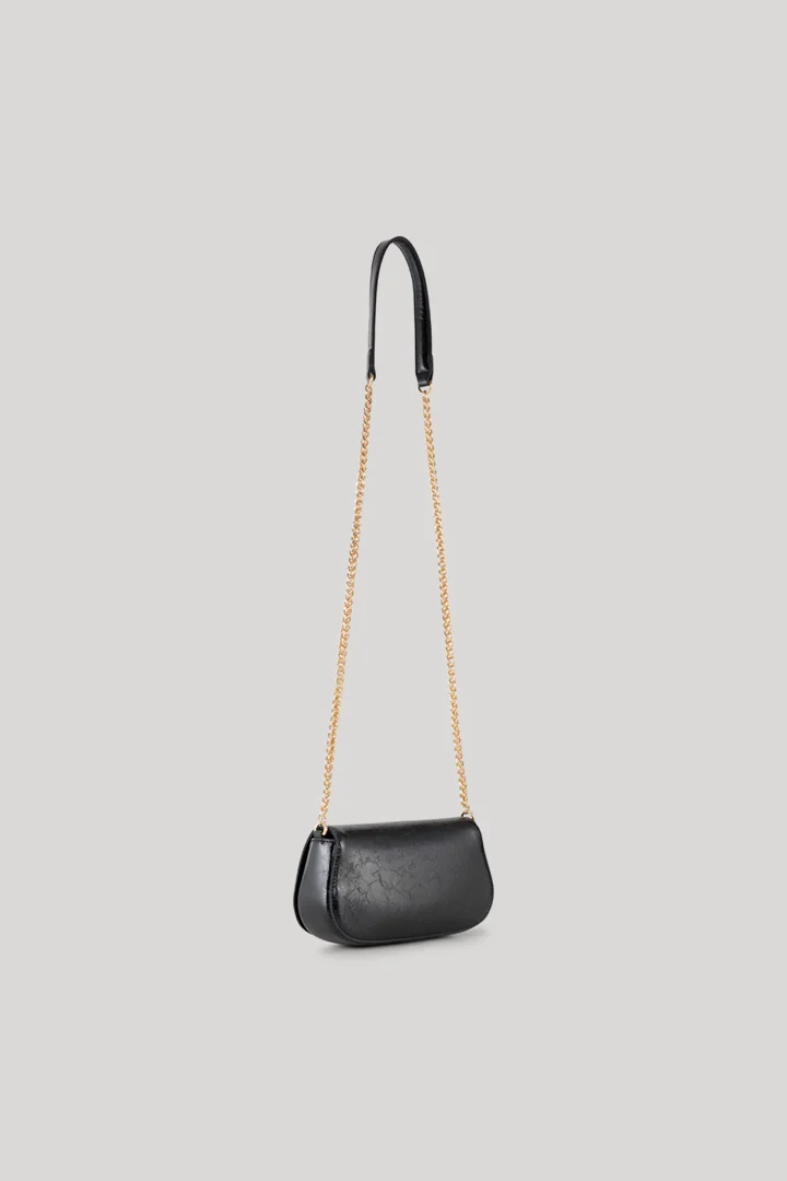Leads to product detail page "Scala hoda shoulder bag in black"