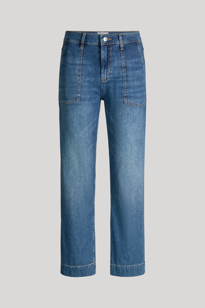 Leads to product detail page "Esra jeans in denim blue, medium waist"