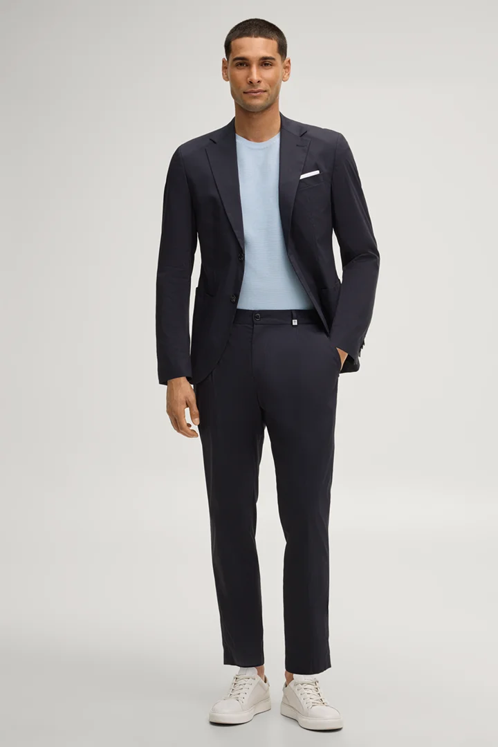 Leads to product detail page "Vitor knitted jumper in light blue"