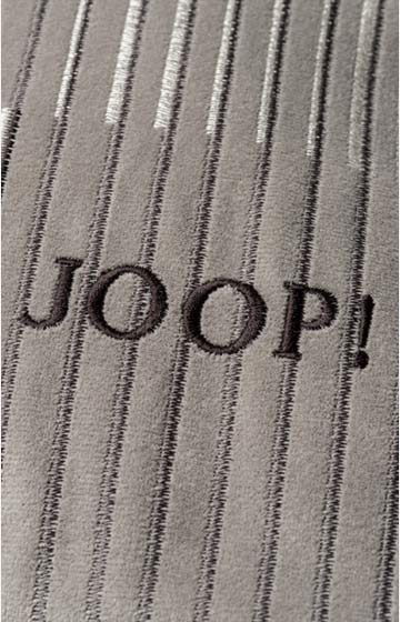 Führt zu Produktdetailseite „null"