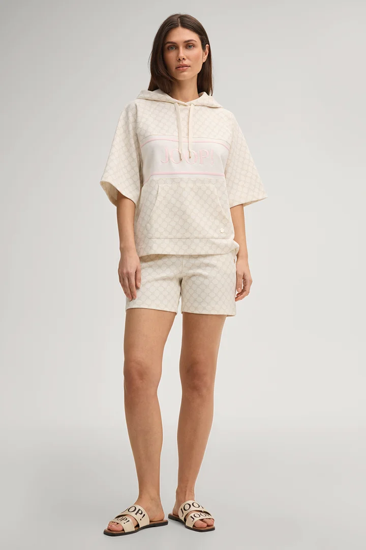 Führt zu Produktdetailseite „Hoodie Taisa in Beige/Rosé gemustert"