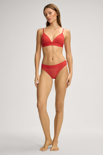 Lace Bralette in Red