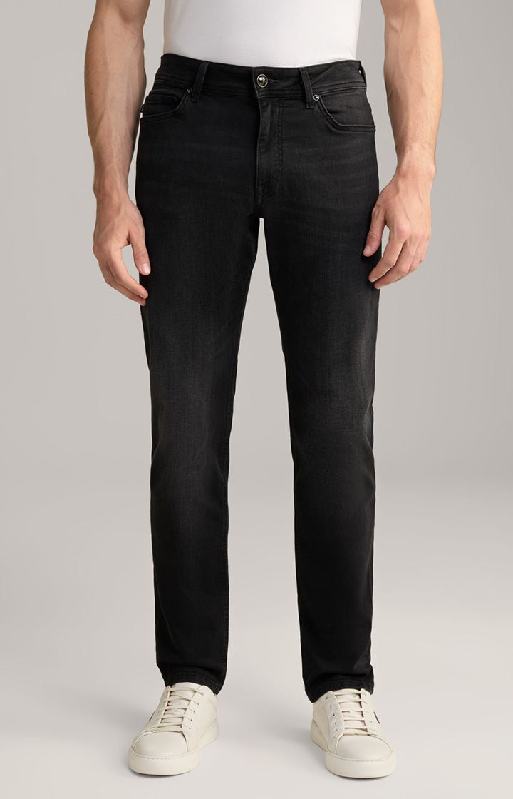 Fortres Jeans in Washed Black