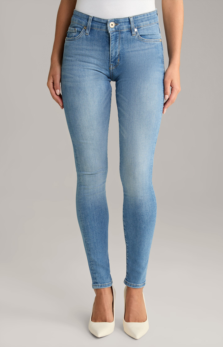 Sue Jeans in Blue Denim