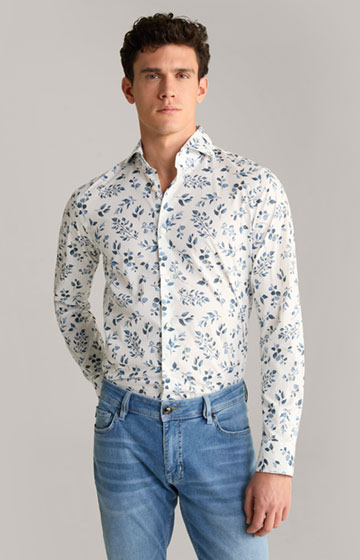 Pai Shirt in an Off-White/Blue Pattern