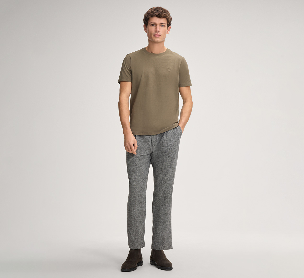 JOOP! präsentiert das Produkt T-Shirt Leon in Grün aus der Kategorie T-Shirts & Sweats