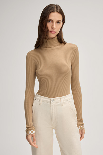 Koldi Knitted Pullover in Beige