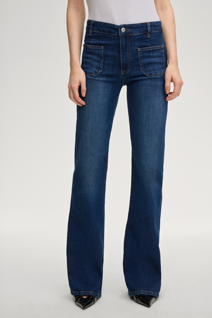 Elea High-waisted Jeans in Mid Blue, washed