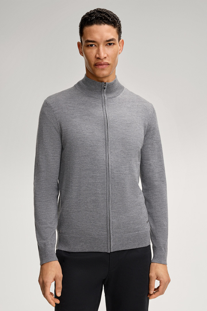 Führt zu Produktdetailseite „Merinowoll-Strickjacke Davis in Grau"