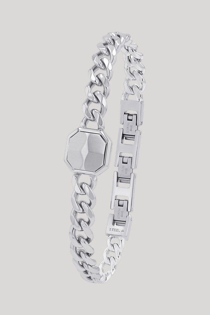 Führt zu Produktdetailseite „Panzerarmband mit Anhänger in Silber"