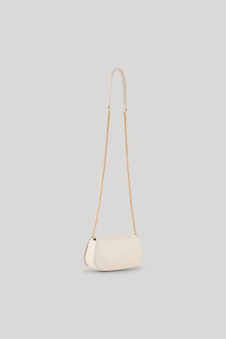 Leads to product detail page "Scala hoda shoulder bag in off-white"