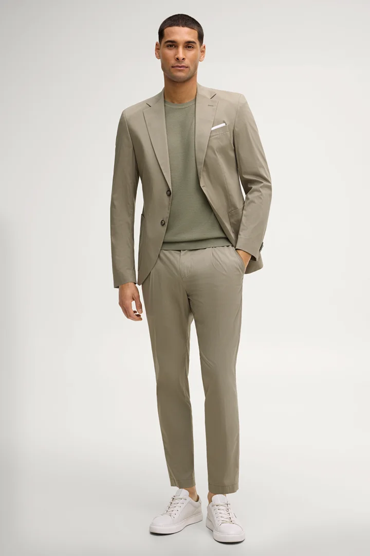 Leads to product detail page "Vitor knitted shirt in khaki"