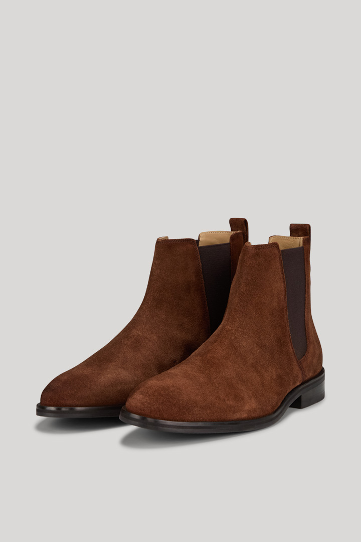 Leads to product detail page "Velluto Kleitos Chelsea Boots in Brown"