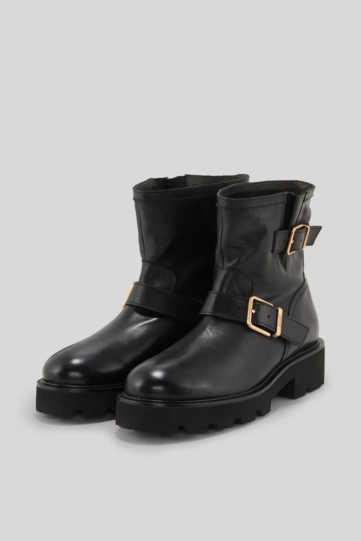 Führt zu Produktdetailseite „Boots Unico Mariana in Schwarz"