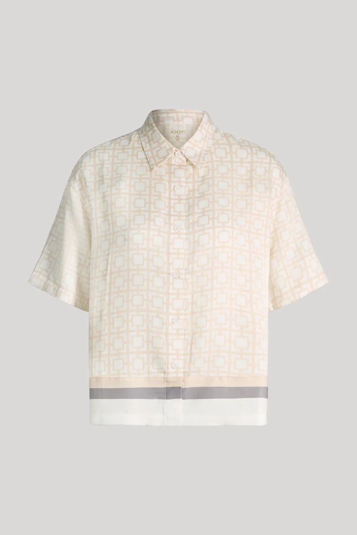 Leads to product detail page "Loungewear shirt Modern Essence in cream patterned"