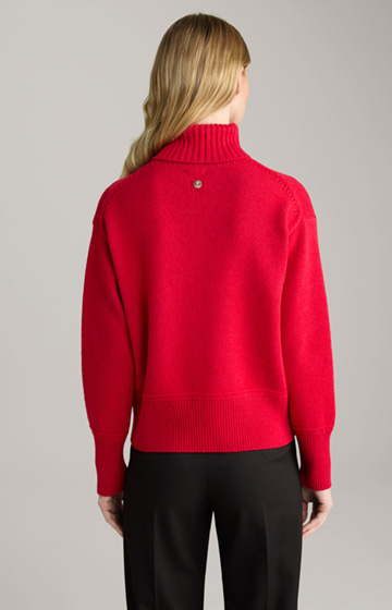 Knitted Pullover in Red