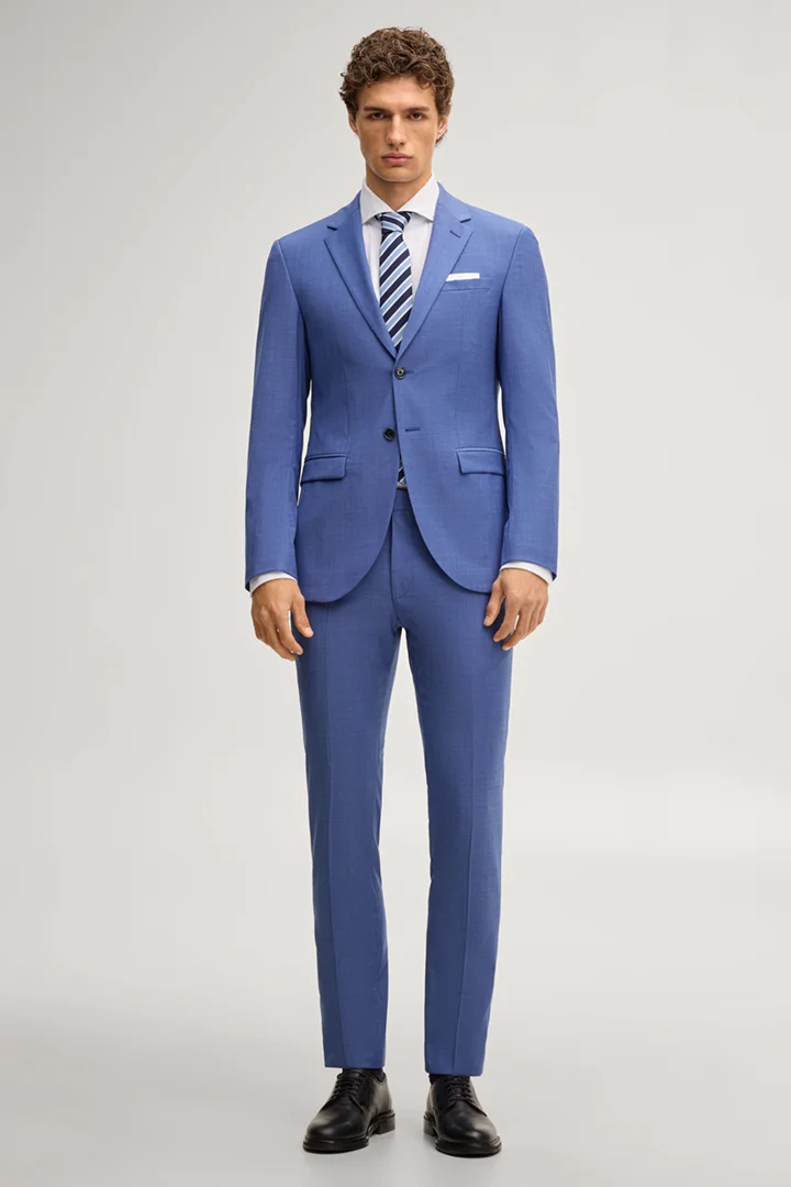 Leads to product detail page "Damon-Gun suit in mid-blue"