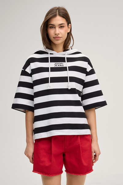 Timira short-sleeved hoodie in black and white stripes