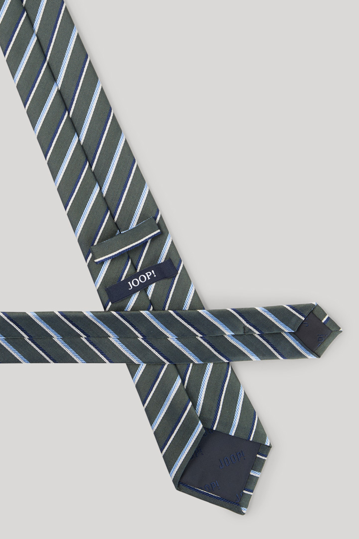 Führt zu Produktdetailseite „Krawatte in Grün gestreift"