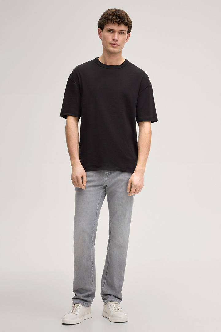 Leads to product detail page "Ciarlan T-shirt in Black"