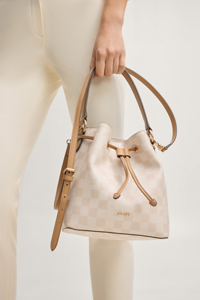 Führt zu Produktdetailseite „Bucket Bag Cortina Piazza Franziska in Ecru"