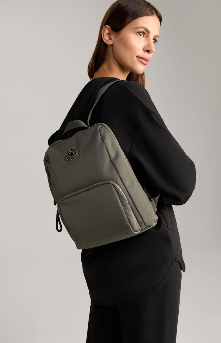 Giocoso Nivia Backpack in Grey