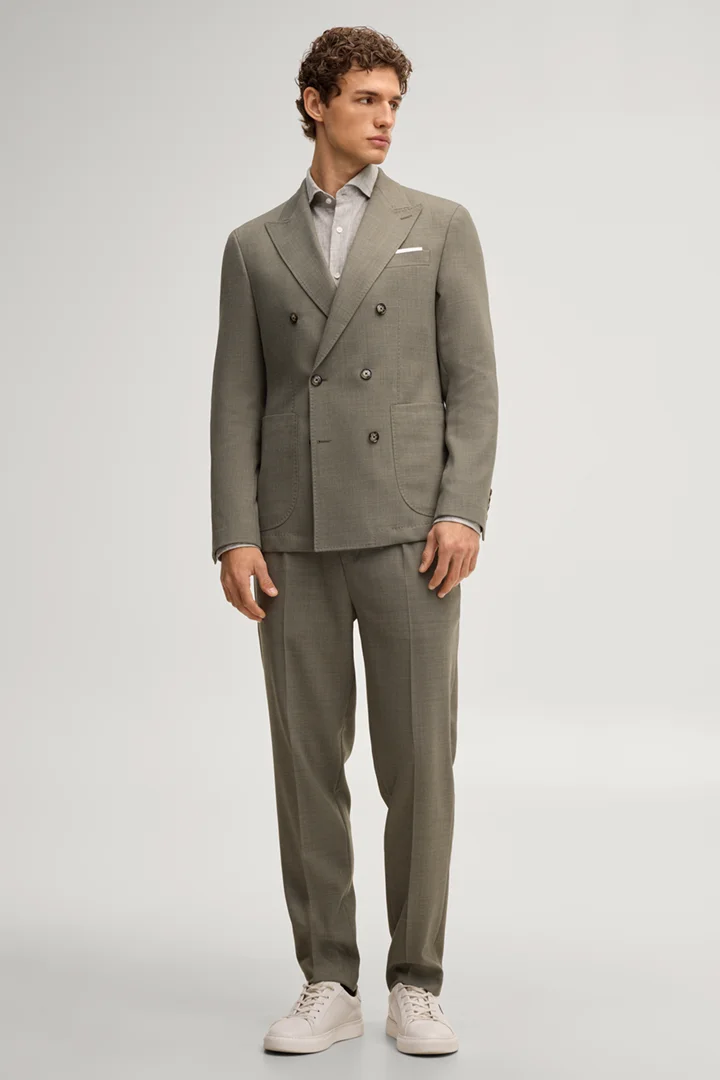 Prowadzi do strony produktu „Garnitur Heazy-Rennet w kolorze khaki"