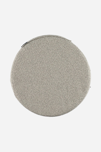 Führt zu Produktdetailseite „Sitzkissen rund JOOP! OUTDOOR CUSHION RELAX in Sand, 40 x 40 cm"