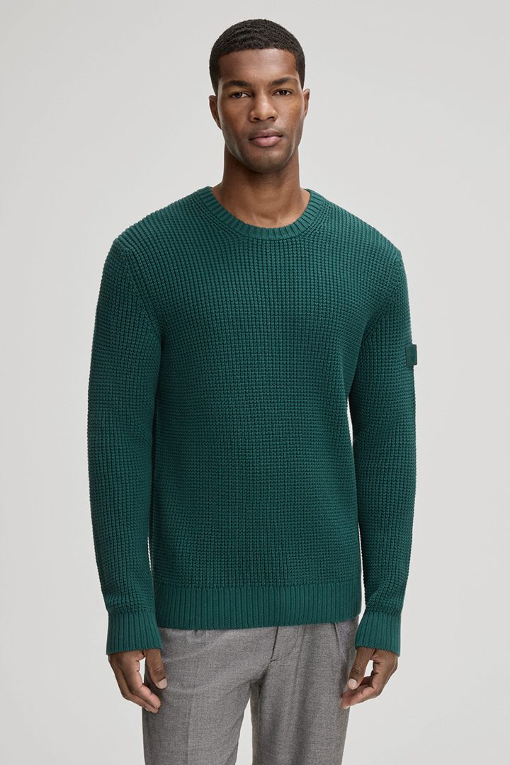 Leads to product detail page "Harono Knitted Pullover in Green"