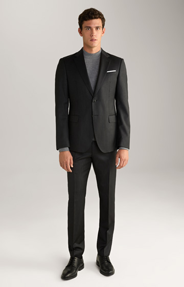 Herby-Blayr Suit in Black, Patterned