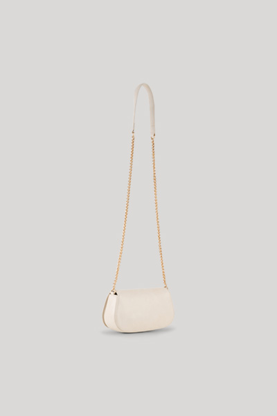 Leads to product detail page "Scala hoda shoulder bag in off-white"