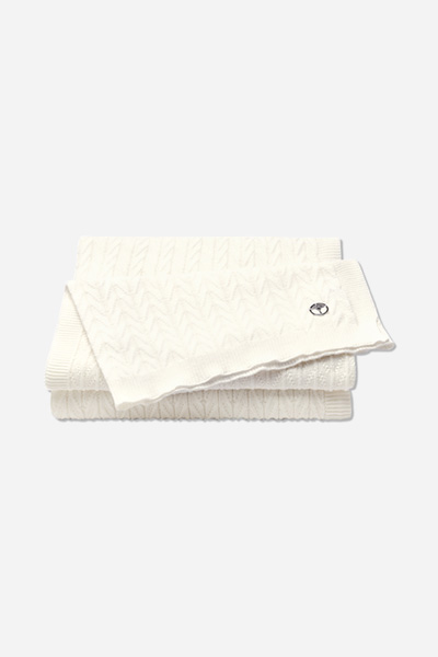 Leads to product detail page "Joop! weavelle plaid 130x170 cm, white"