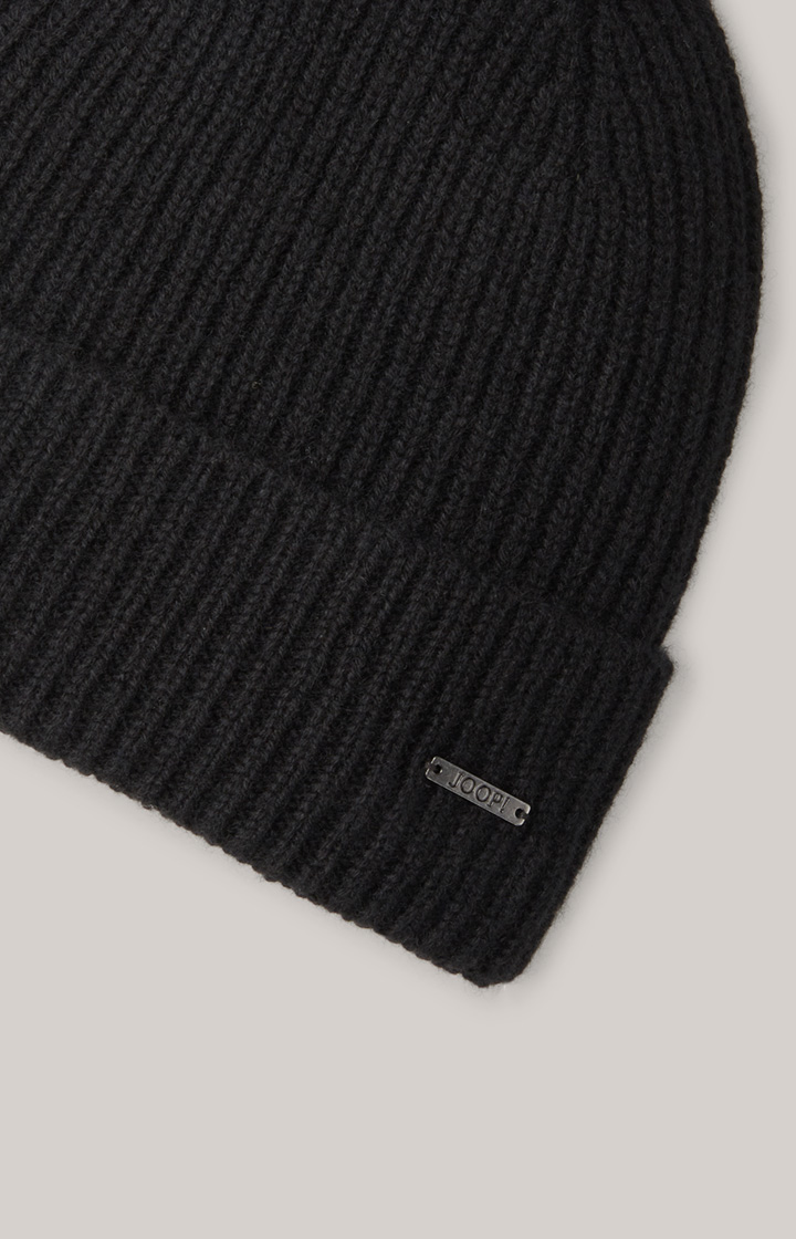 Fenol Knitted Hat in Black