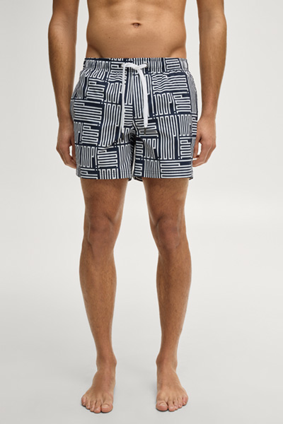 Swim shorts in navy/white patterned