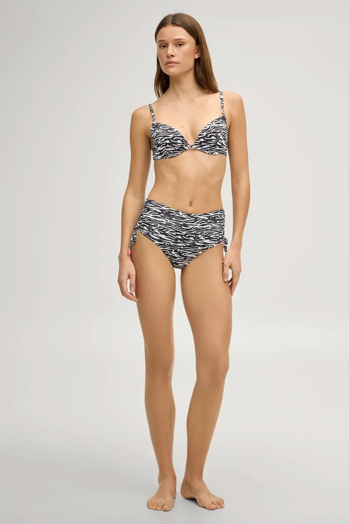 Leads to product detail page "Ironed bikini top in black/white tiger print"