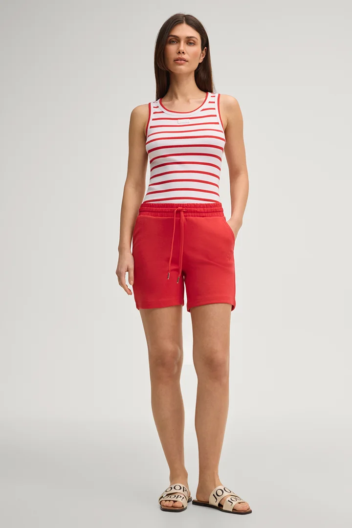 Führt zu Produktdetailseite „Shorts Trissi in Rot"