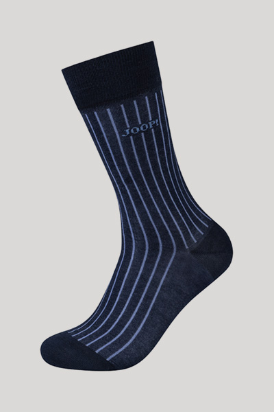Leads to product detail page "2-pack of men's premium socks in navy/navy stripes"