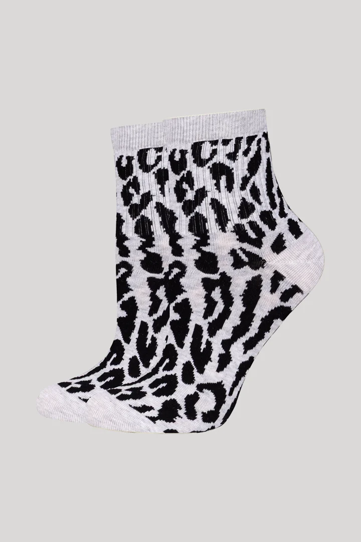 Leads to product detail page "2-pack of socks: for your daily glam in light grey leo"