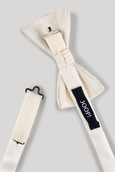 Bow Tie in Ecru