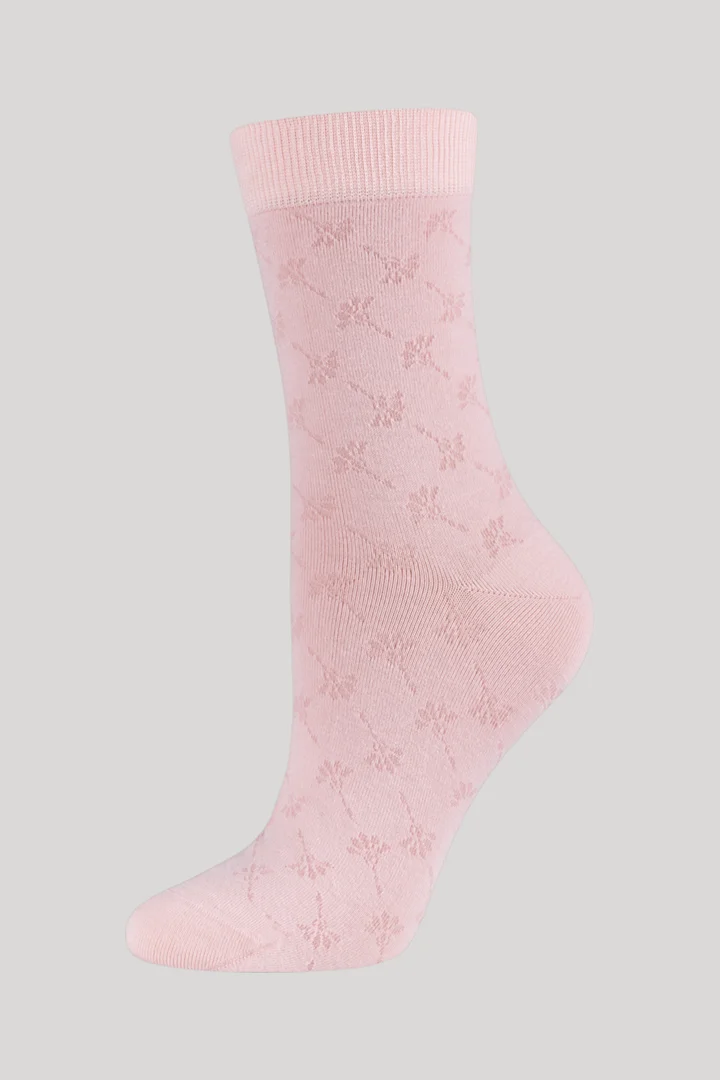 Leads to product detail page "2-pack of for your daily glam socks in pink and white"