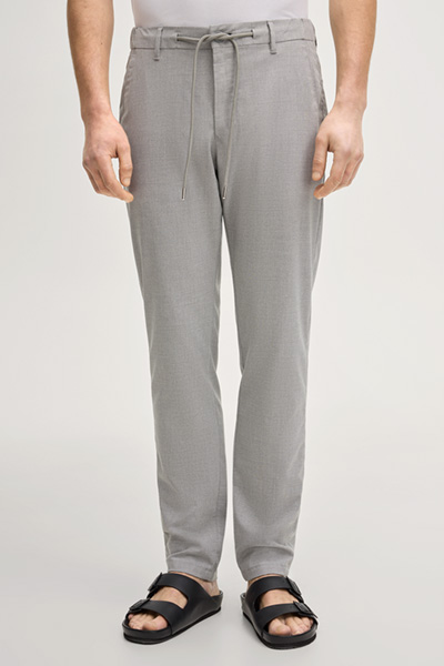 Maxton Chinos in Light Grey
